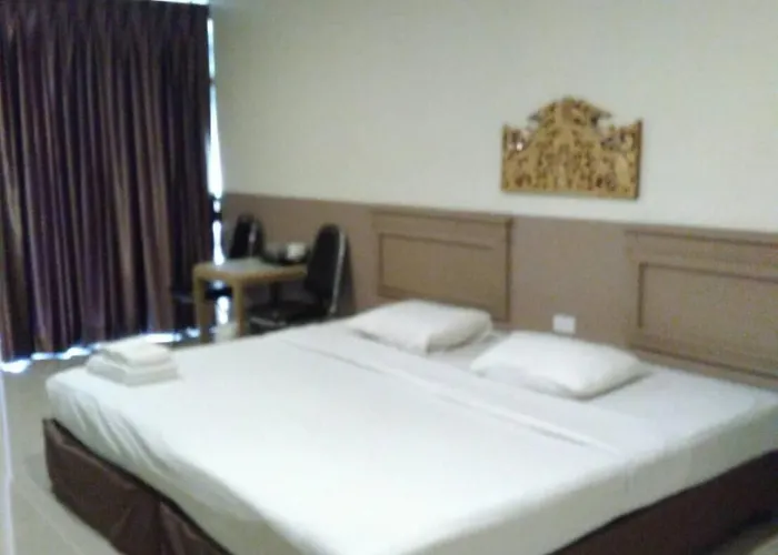 Tongpoon Hotel 3*