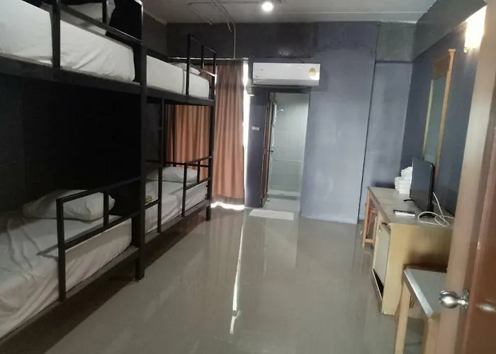 Tongpoon Hotel 3*
